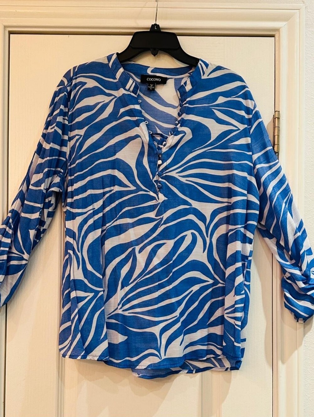 Cocomo Blue & White Printed Women's Blouse